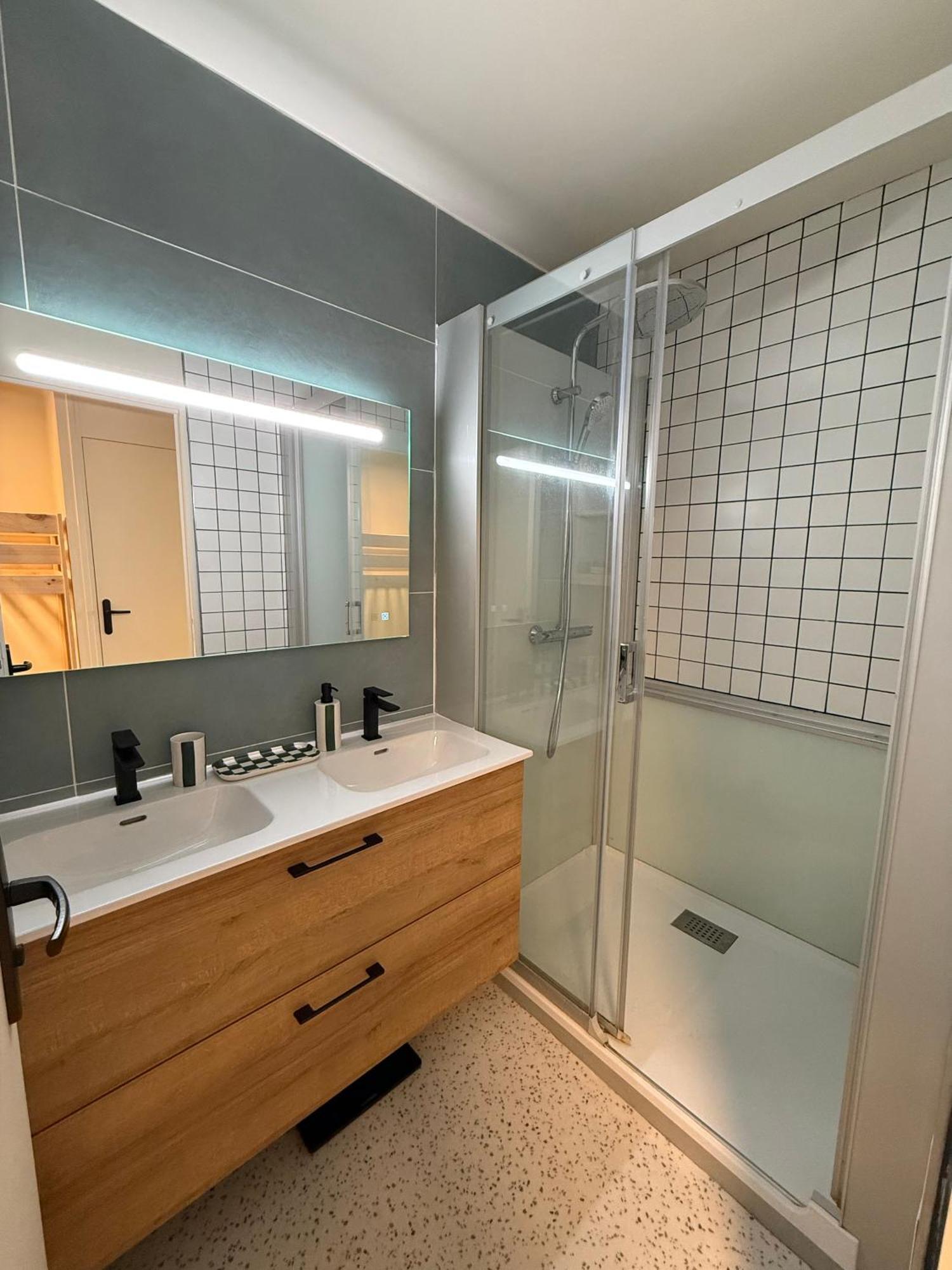 Appt Renove Palavas - 4 Personnes - Vue Mer - Parking - Rive Droite Eksteriør billede